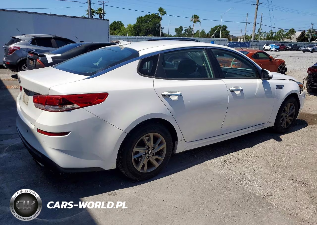 2019 Kia Optima Lx VIN:5XXGT4L30KG318110 - 3