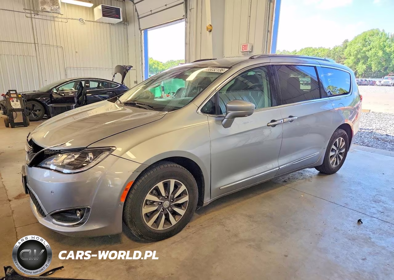 2020 Chrysler Pacifica Touring L Plus