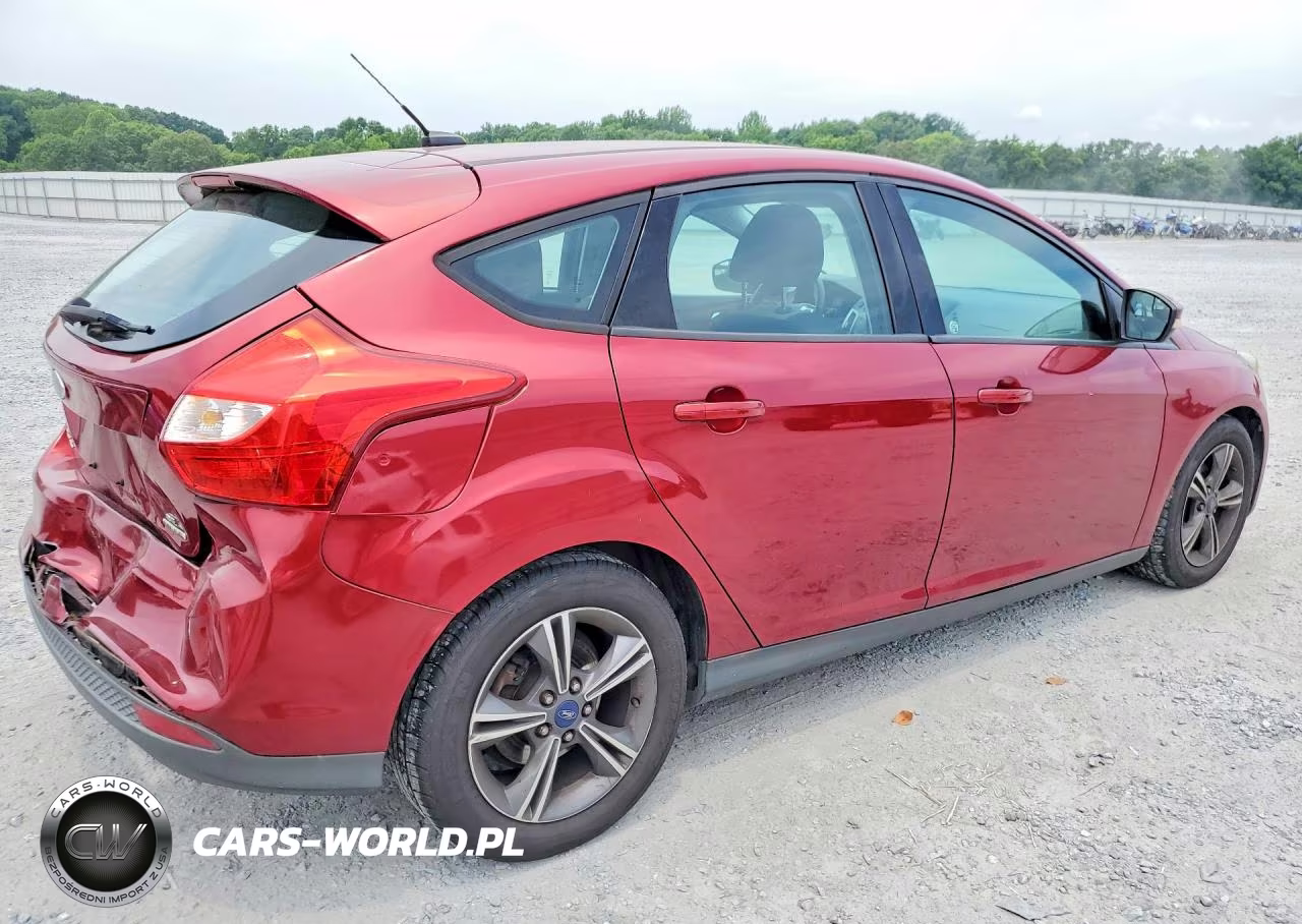 2014 Ford Focus Se VIN:1FADP3K28EL383498 - 3