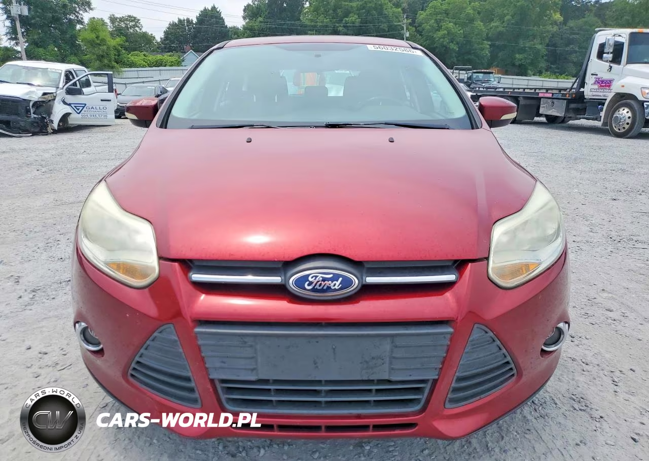 2014 Ford Focus Se VIN:1FADP3K28EL383498 - 5