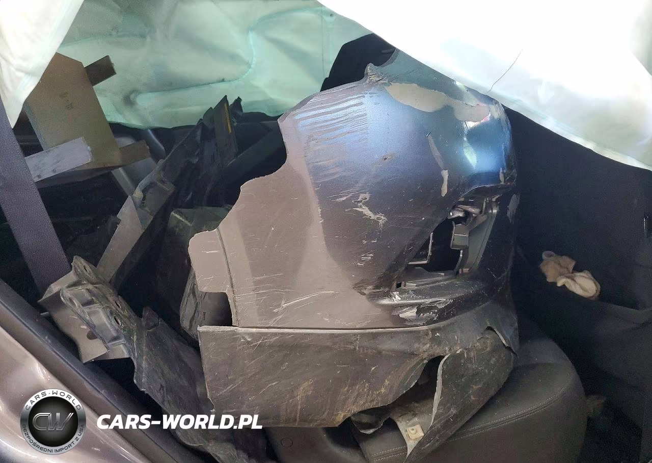 2015 Nissan Rogue S VIN:KNMAT2MV9FP583729 - 11
