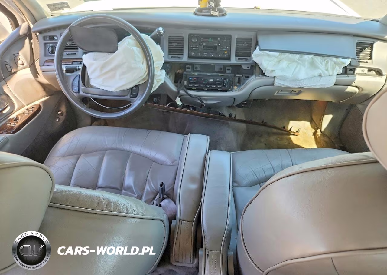 1997 Lincoln Town Car Executive VIN:1LNLM81W4VY626318 - 8