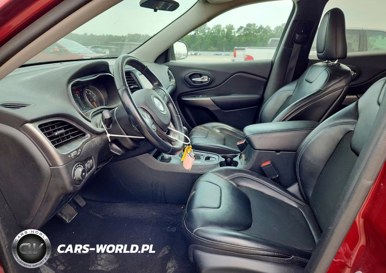 2019 Jeep Cherokee Latitude Plus VIN:1C4PJMLB3KD341257 - 7
