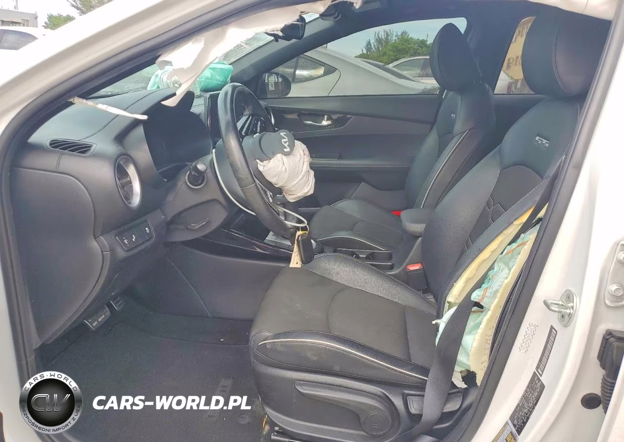2022 Kia Forte Gt Line VIN:3KPF54AD7NE491346 - 7