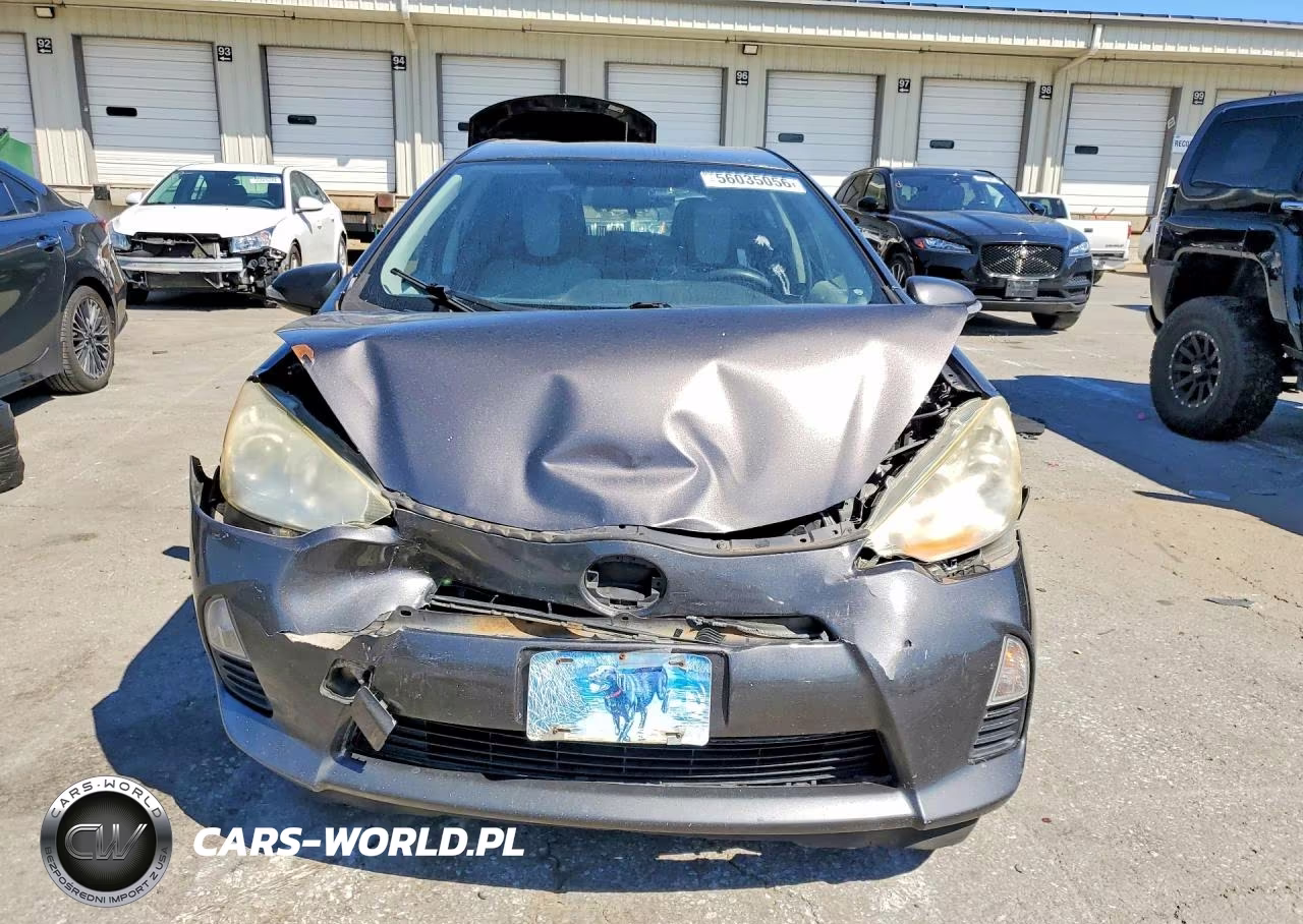 2013 Toyota Prius C VIN:JTDKDTB33D1545650 - 5