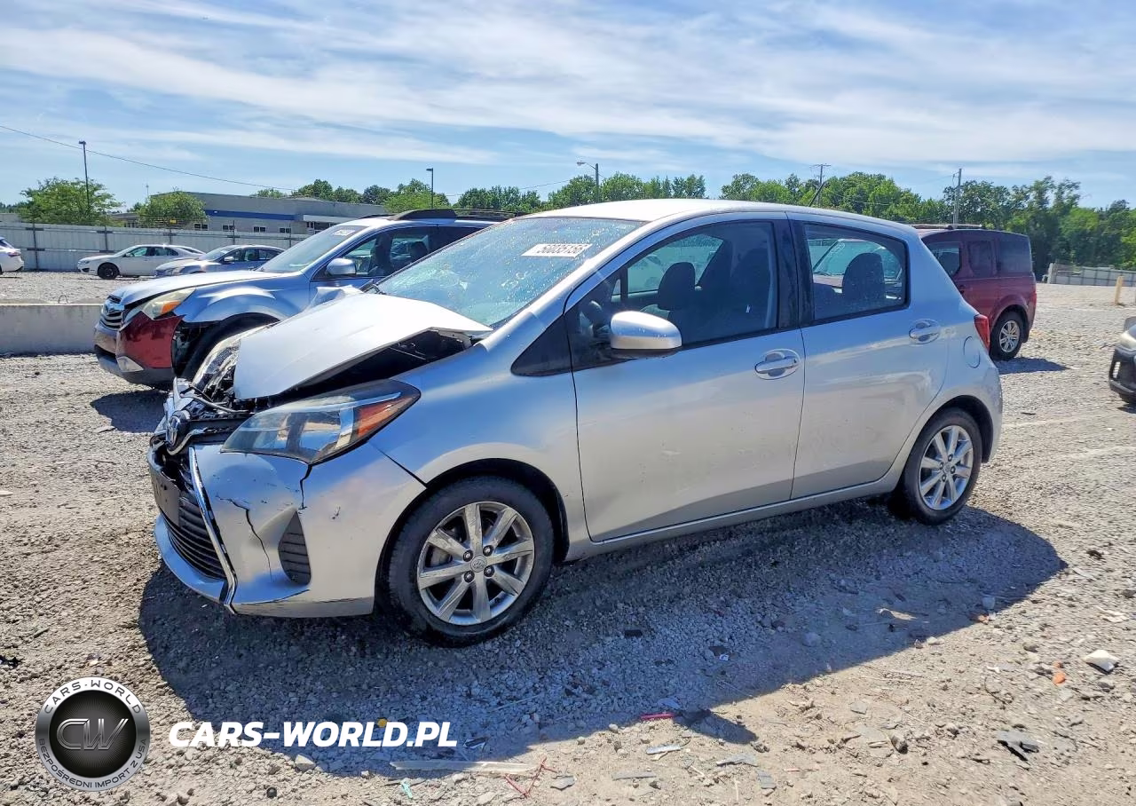 2015 Toyota Yaris 5-Door Le