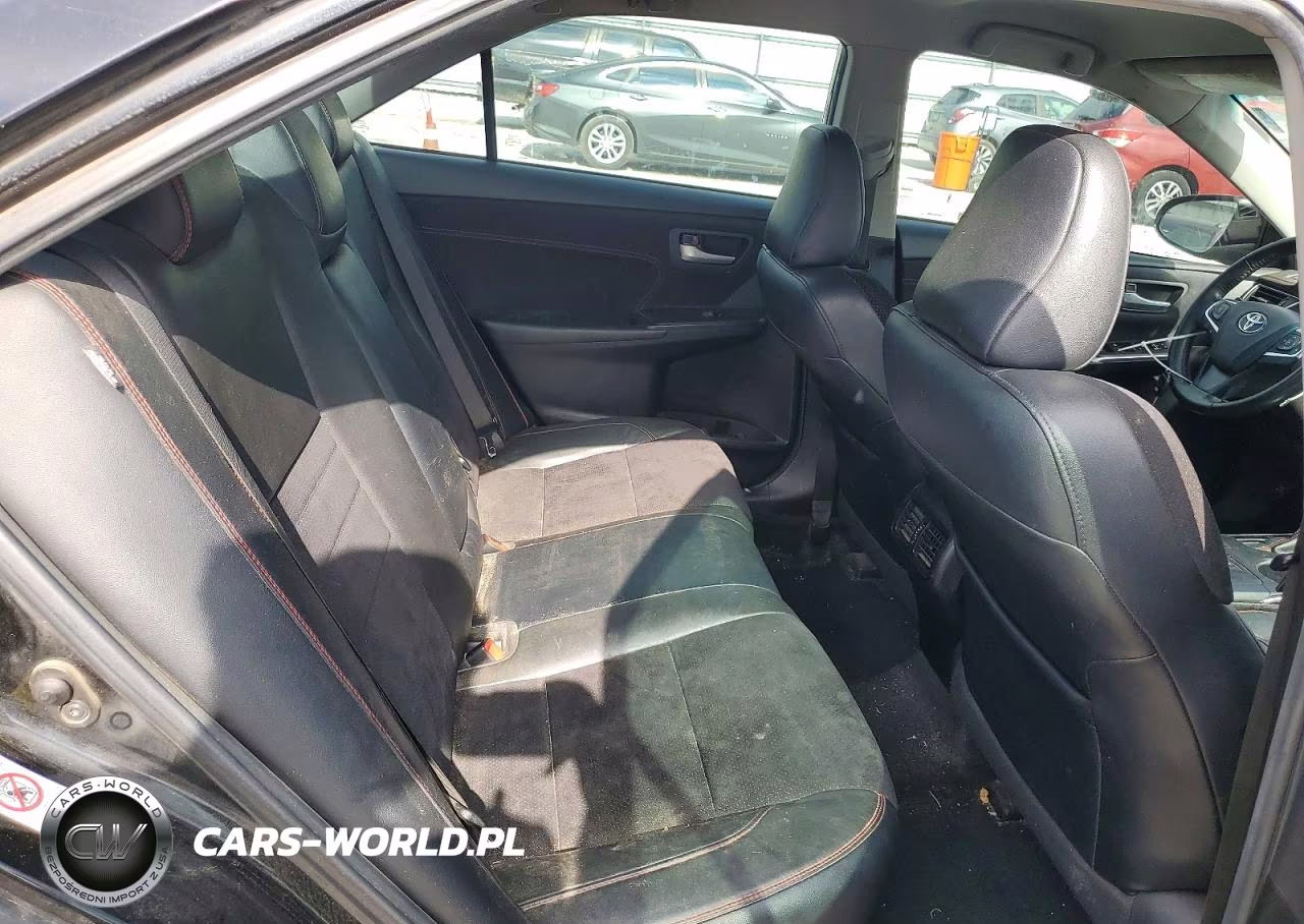 2015 Toyota Camry Xse VIN:4T1BF1FK3FU490565 - 10