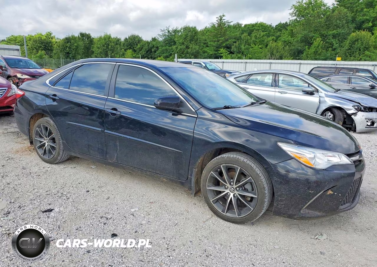 2015 Toyota Camry Xse VIN:4T1BF1FK3FU490565 - 4