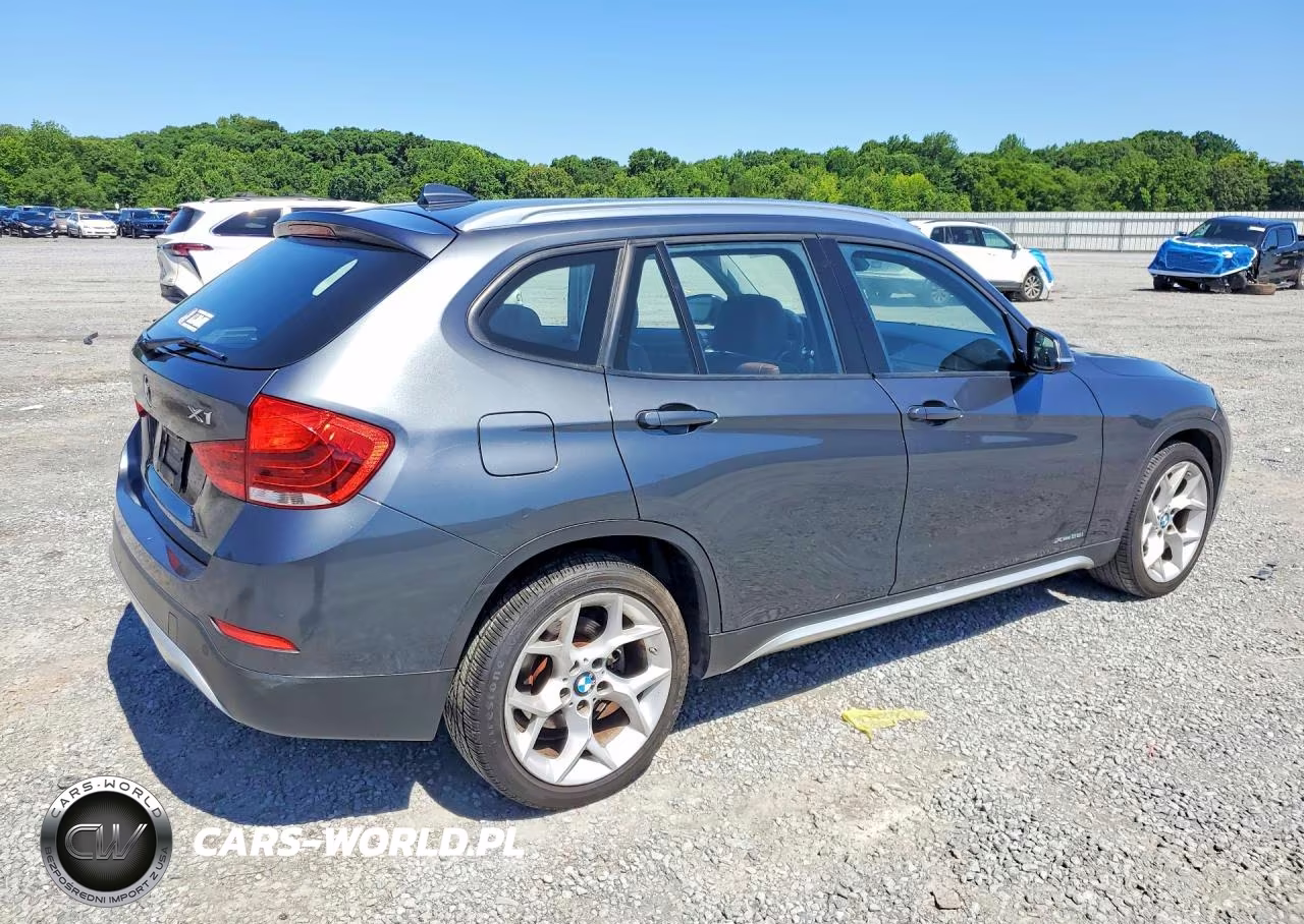 2015 BMW X1 xDrive28I VIN:WBAVL1C59FVY30740 - 3