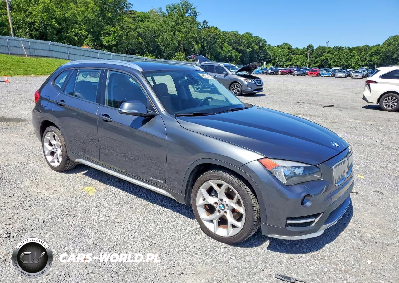 2015 BMW X1 xDrive28I VIN:WBAVL1C59FVY30740 - 4