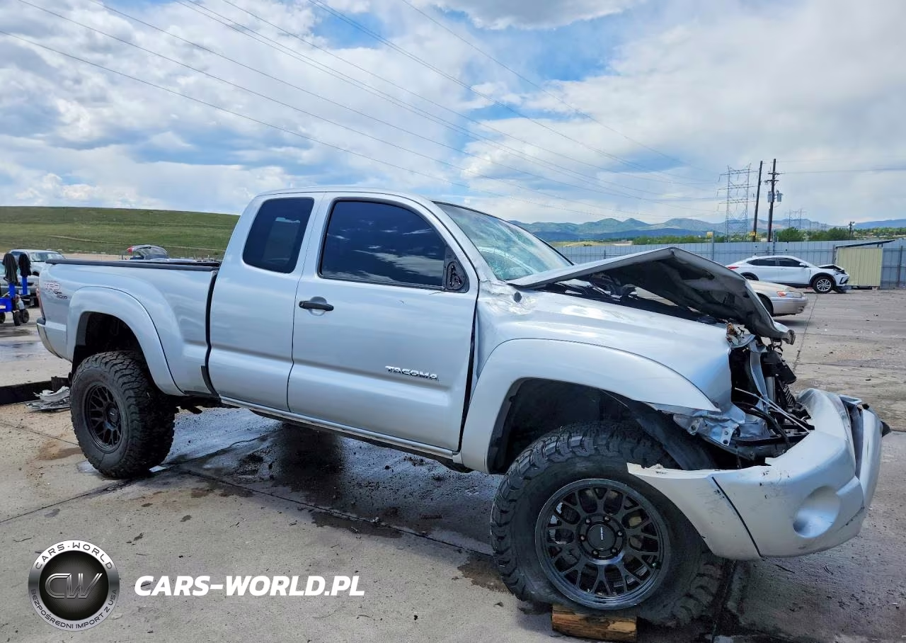 2008 Toyota Tacoma Access Cab VIN:5TEUU42N58Z488833 - 4