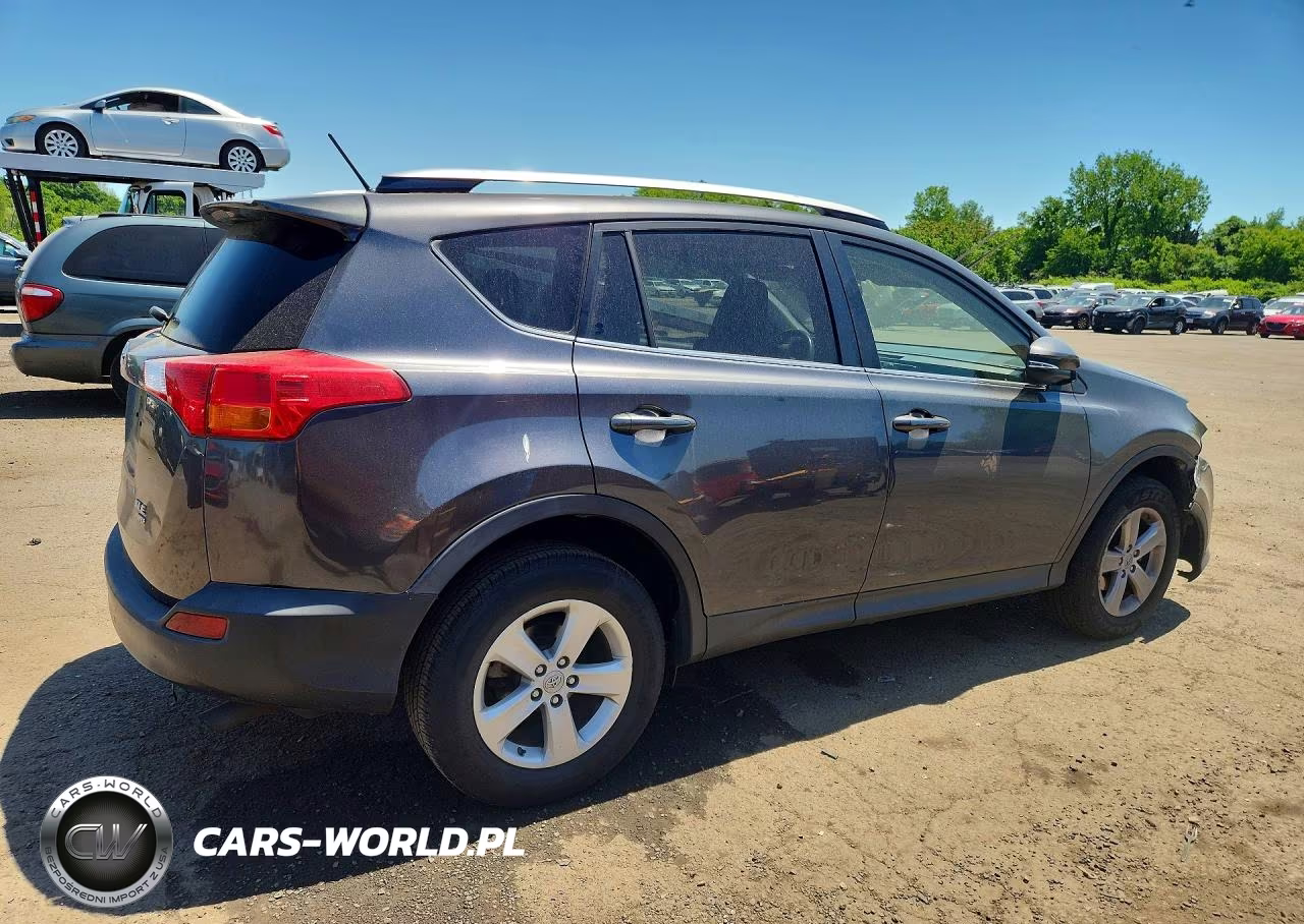 2013 Toyota Rav4 Xle VIN:JTMRFREV7DD044185 - 3