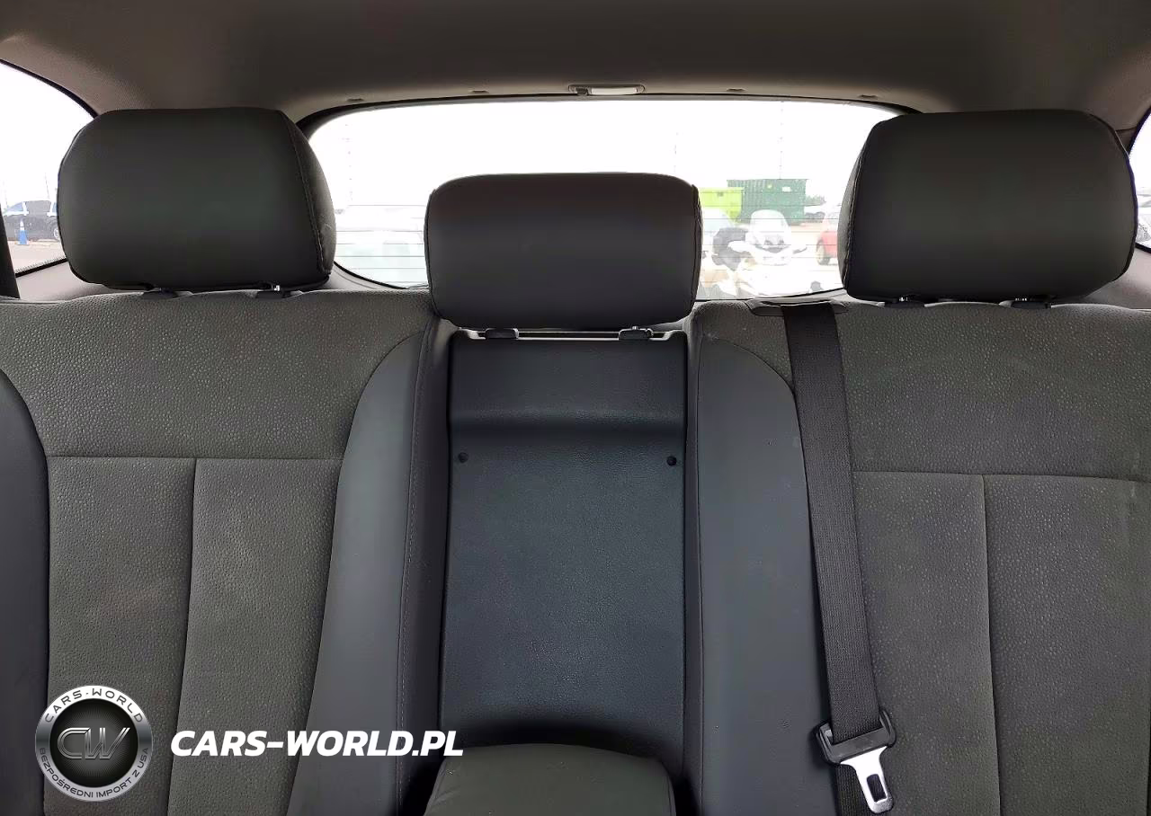 2012 Hyundai Santa Fe Se VIN:5XYZH4AG9CG152165 - 10