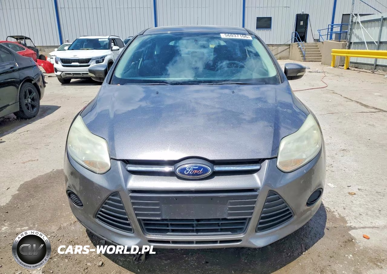 2014 Ford Focus Se VIN:1FADP3K22EL410775 - 5
