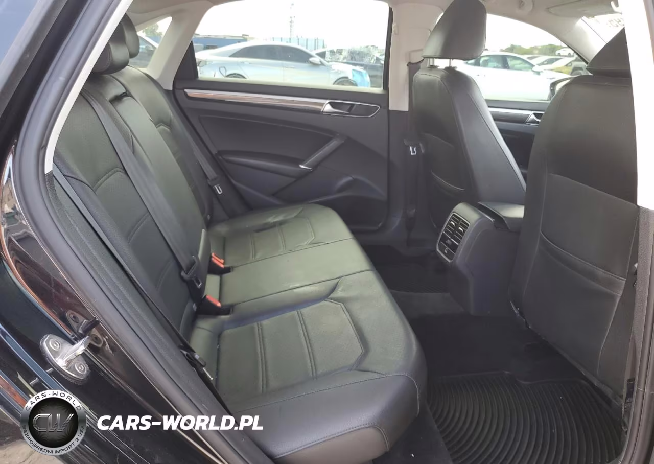 2018 Volkswagen Passat Se VIN:1VWBA7A32JC028354 - 10