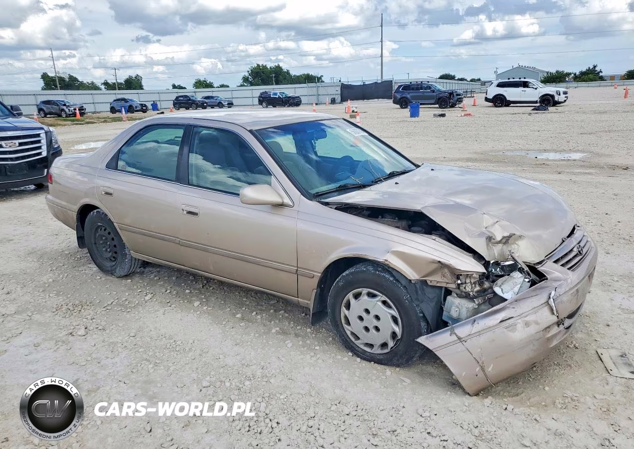 1998 Toyota Camry Le VIN:JT2BG22K0W0225812 - 4