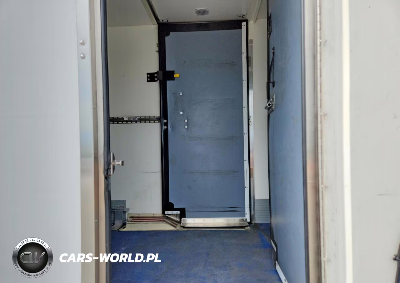 2023 Ford Transit Delivery Truck VIN:1FDBW5ZG5PKA53520 - 11