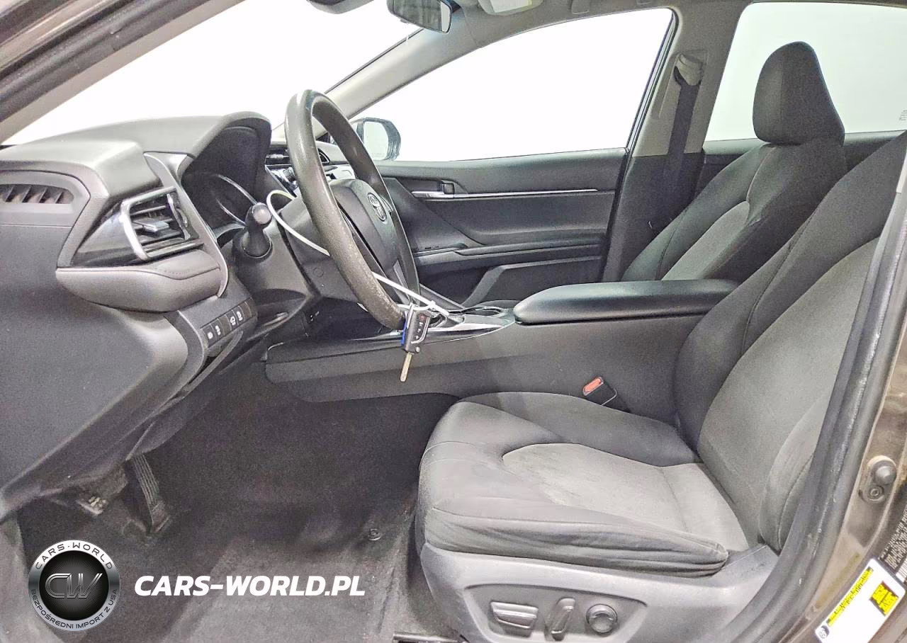 2019 Toyota Camry Le VIN:4T1B11HK3KU812319 - 7