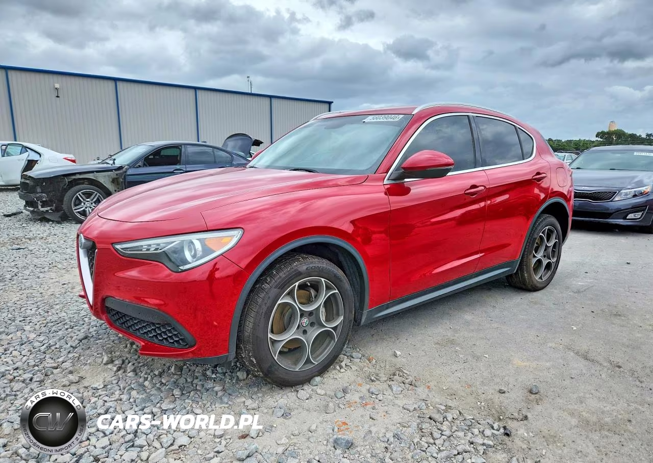 2018 Alfa Romeo Stelvio – zdjęcie 1 z 13