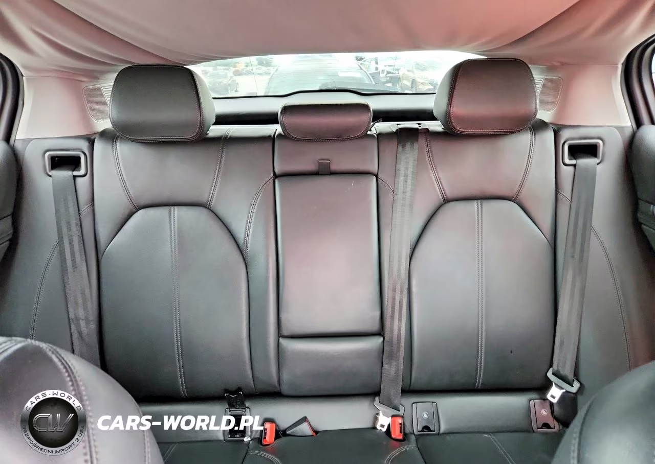 2018 Alfa Romeo Stelvio VIN:ZASFAKAN5J7B59660 - 10