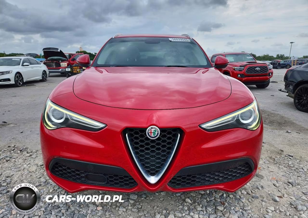 2018 Alfa Romeo Stelvio VIN:ZASFAKAN5J7B59660 - 5