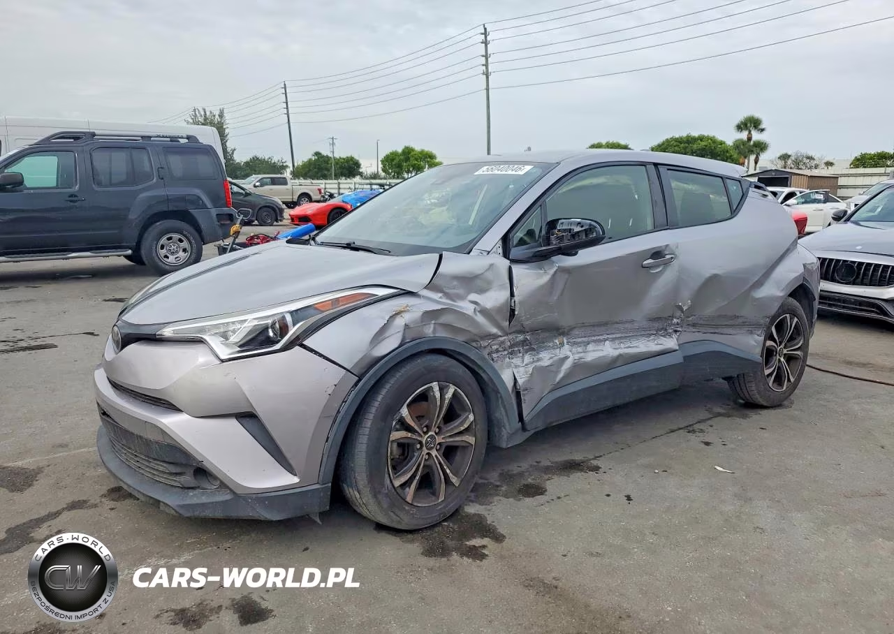 2019 Toyota C-Hr Le – zdjęcie 1 z 13