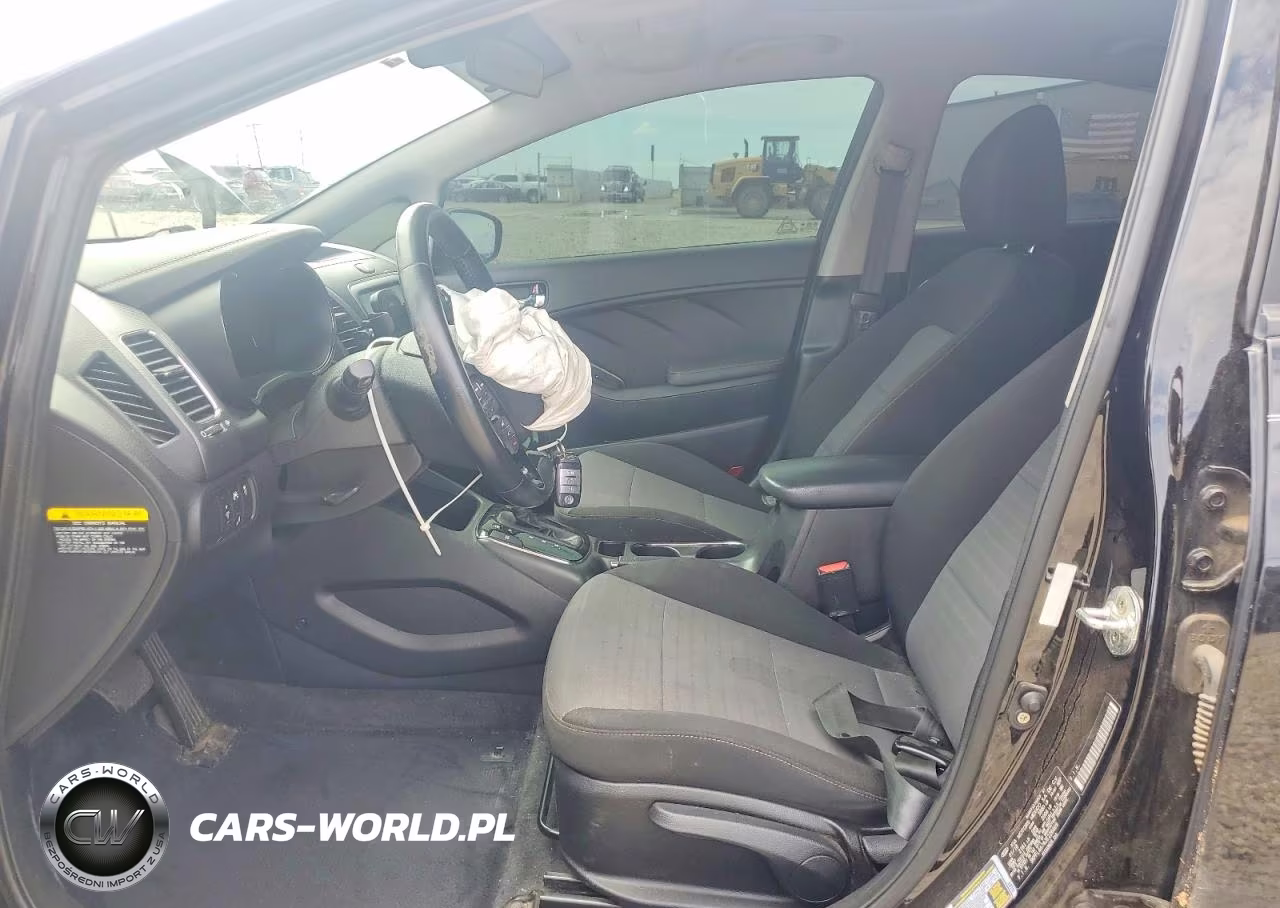 2018 Kia Forte S VIN:3KPFL4A74JE226409 - 7