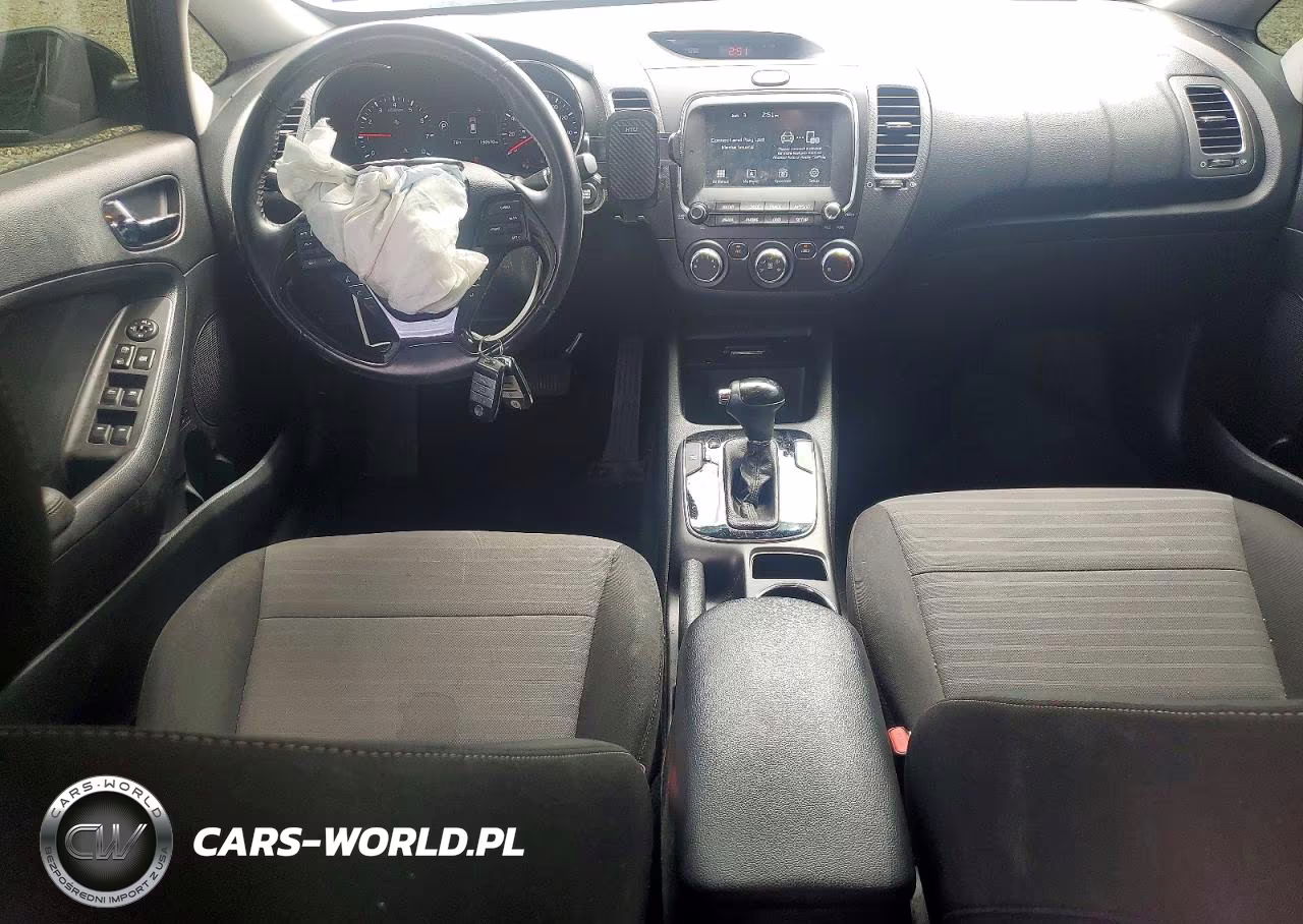 2018 Kia Forte S VIN:3KPFL4A74JE226409 - 8