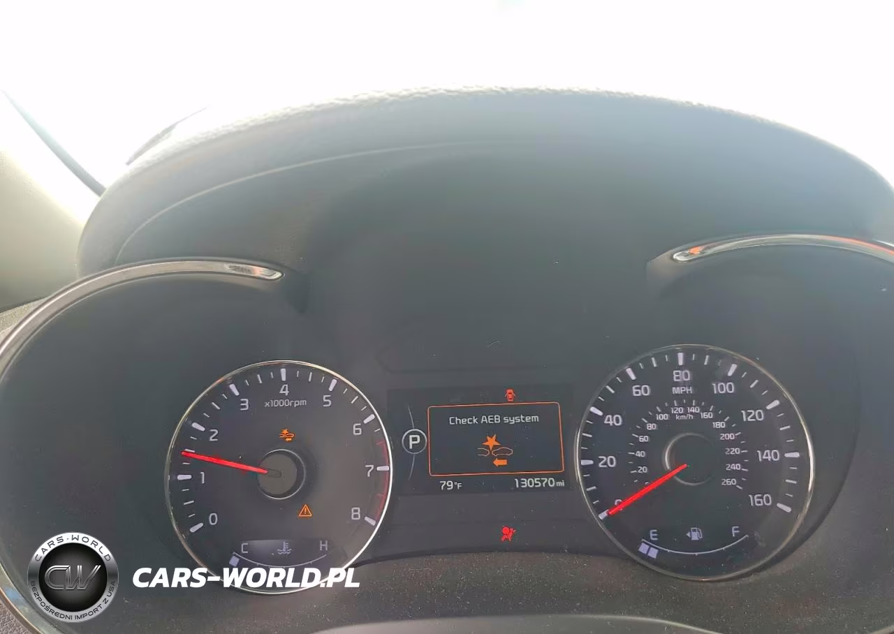 2018 Kia Forte S VIN:3KPFL4A74JE226409 - 9