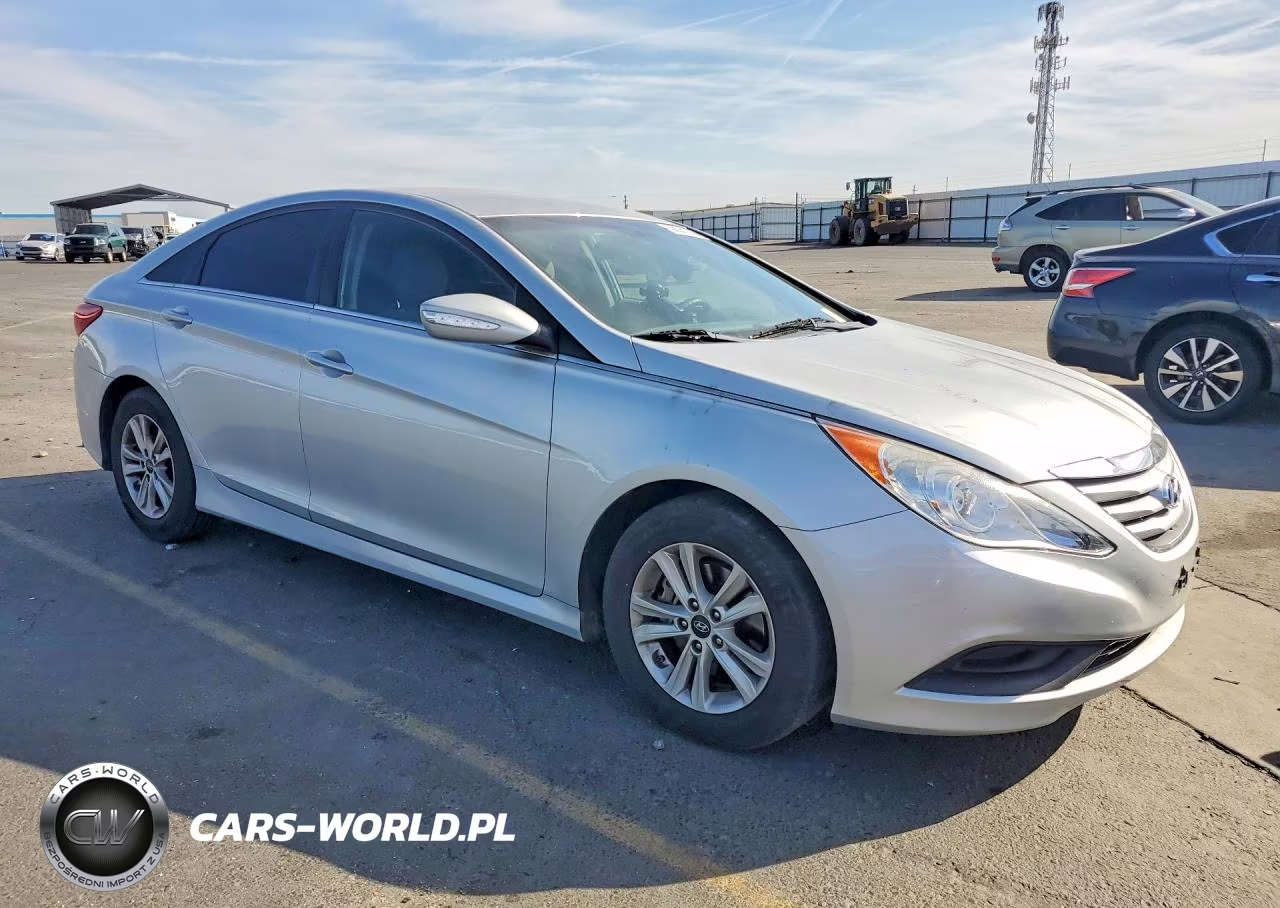 2014 Hyundai Sonata Gls VIN:5NPEB4AC7EH884786 - 4