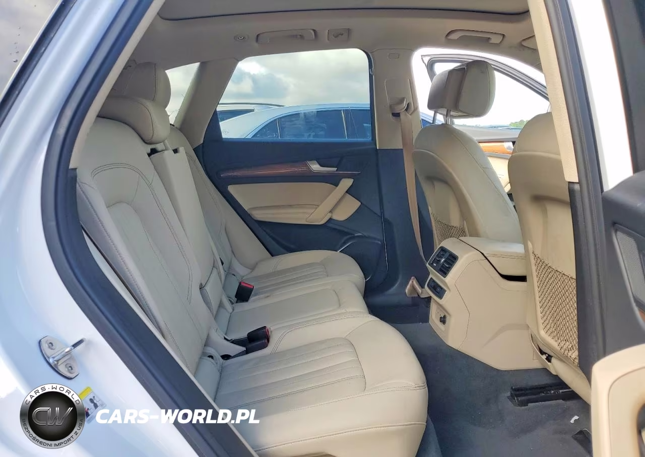 2022 Audi Q5 Premium Plus 45 VIN:WA1EAAFY3N2111816 - 10