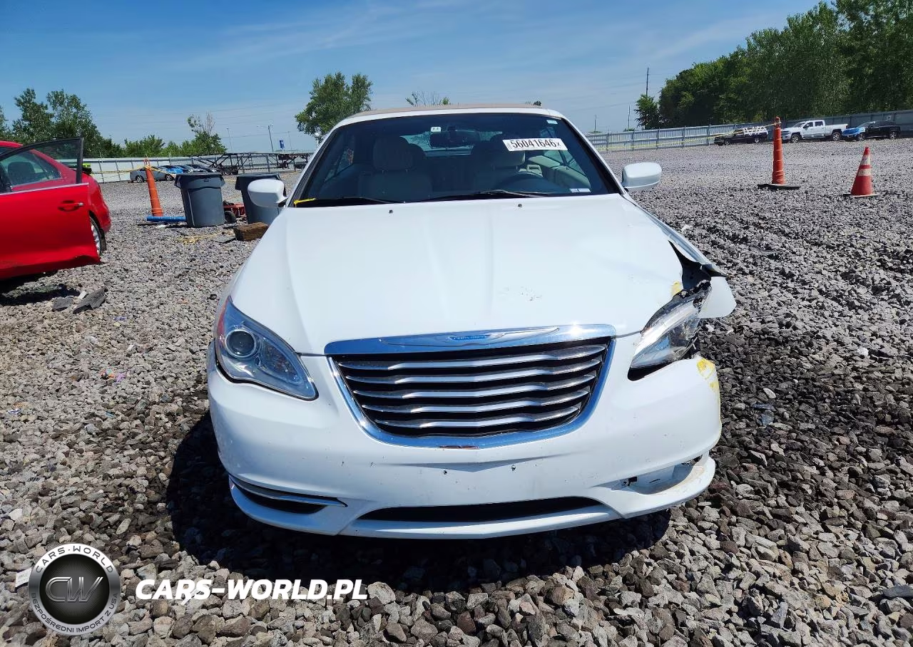 2012 Chrysler 200 Touring VIN:1C3BCBEG8CN255556 - 5