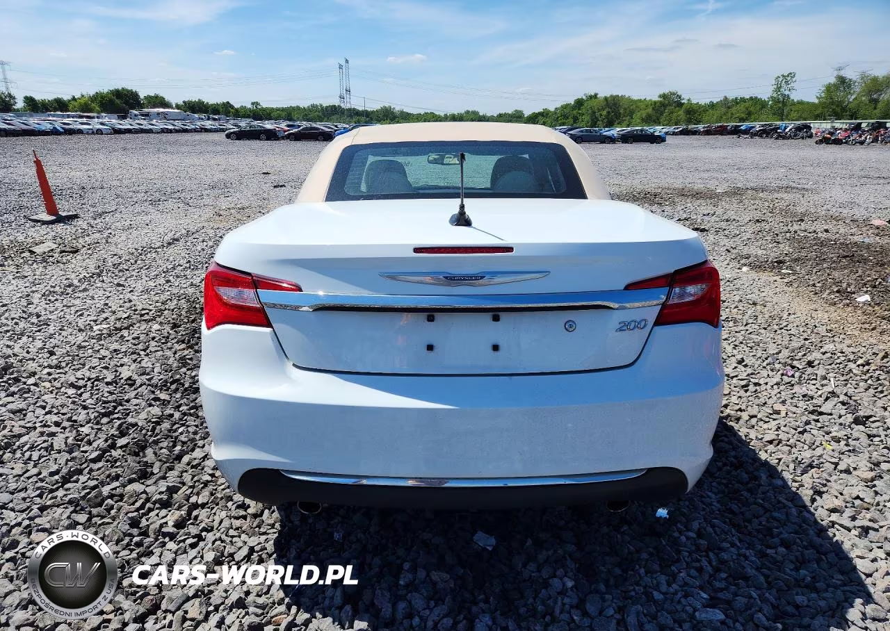 2012 Chrysler 200 Touring VIN:1C3BCBEG8CN255556 - 6