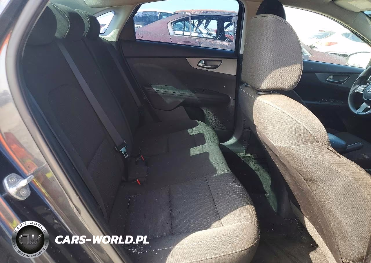2021 Kia Forte Lxs VIN:3KPF24AD7ME302993 - 10