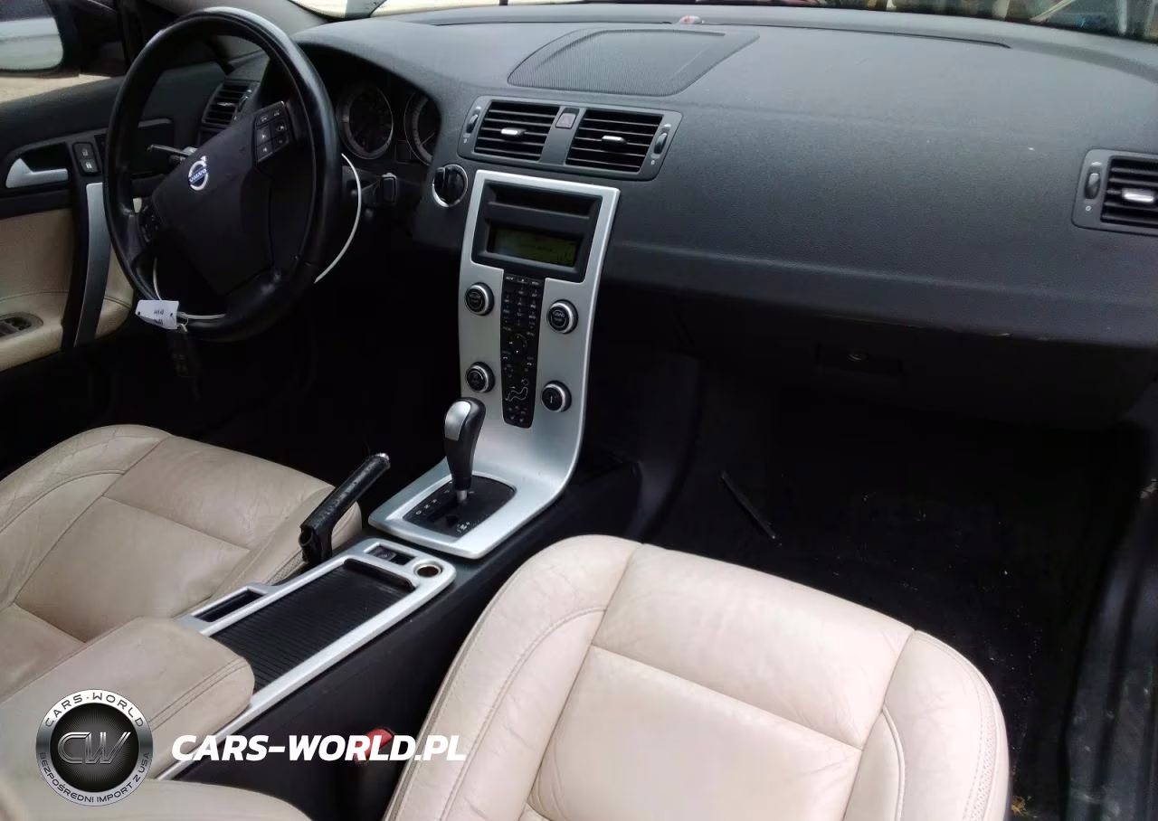 2011 Volvo C70 T5 VIN:YV1672MCXBJ109594 - 8
