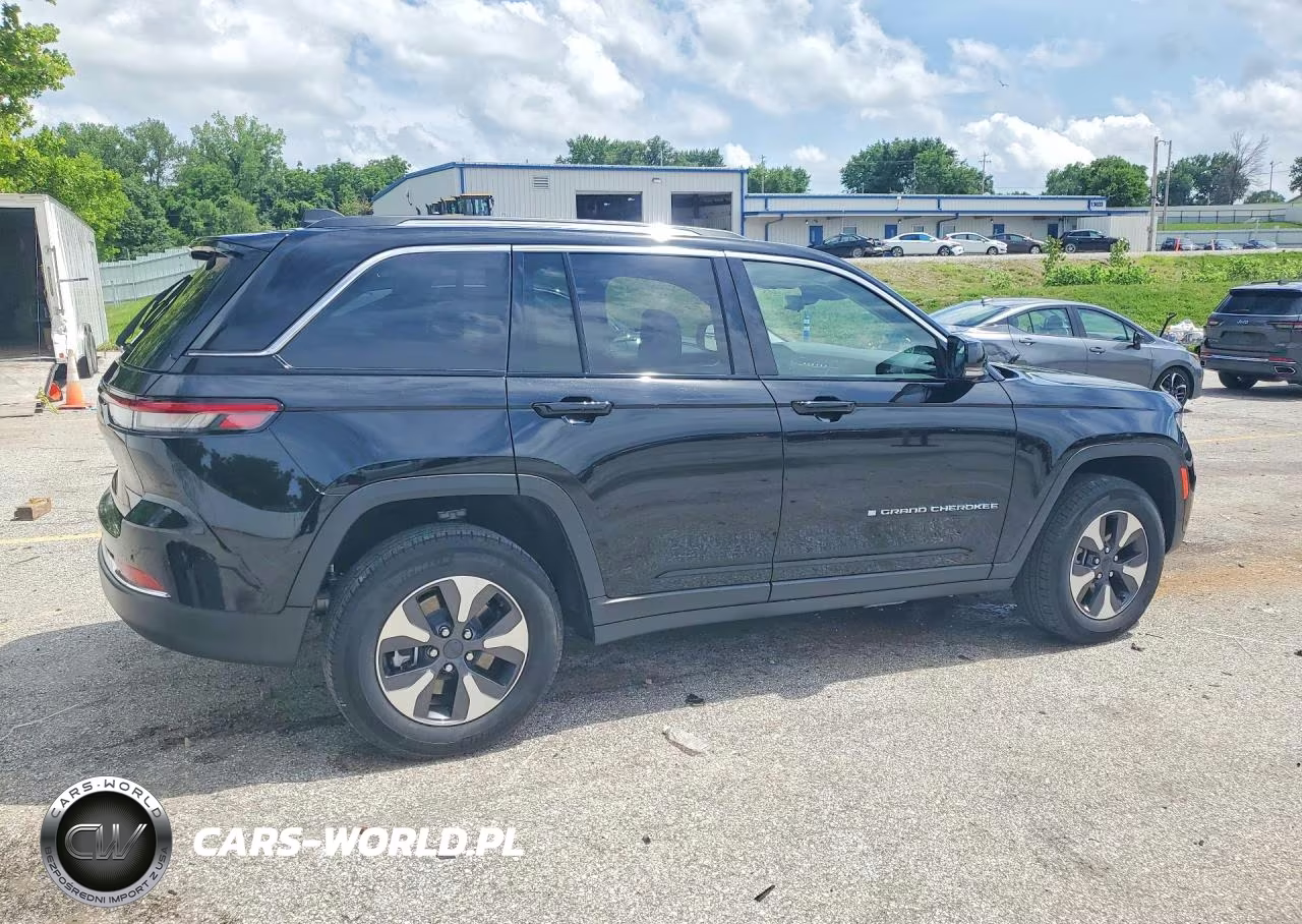 2022 Jeep Grand Cherokee Limited 4Xe VIN:1C4RJYB69N8721382 - 3