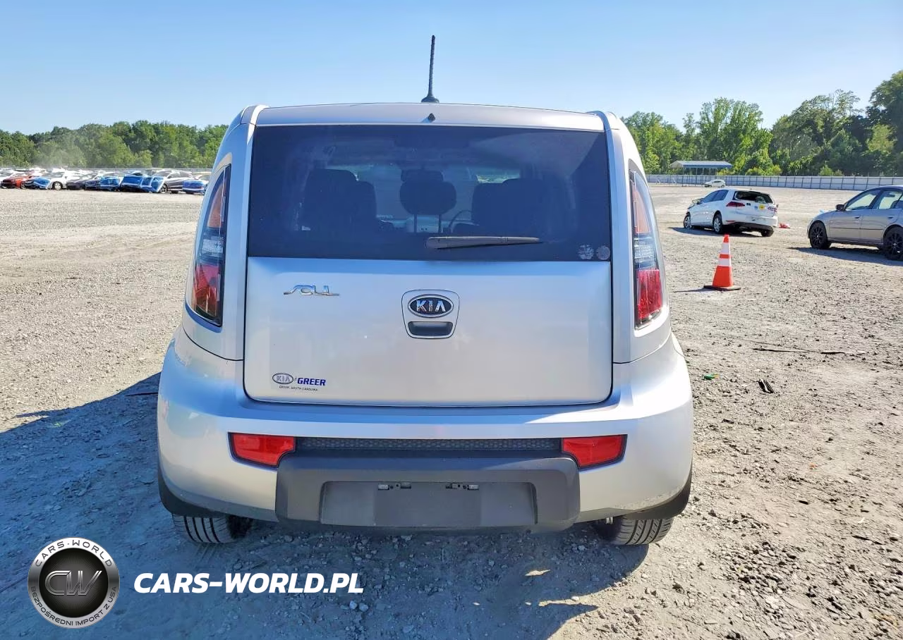 2011 Kia Soul + VIN:KNDJT2A21B7345622 - 6
