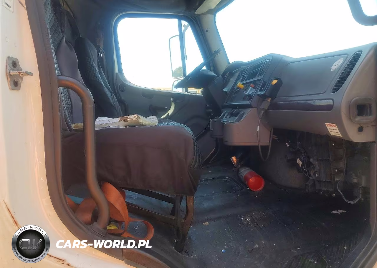 2010 Freightliner M2 106 Medium Duty VIN:1FVACXBS8ADAN7843 - 10