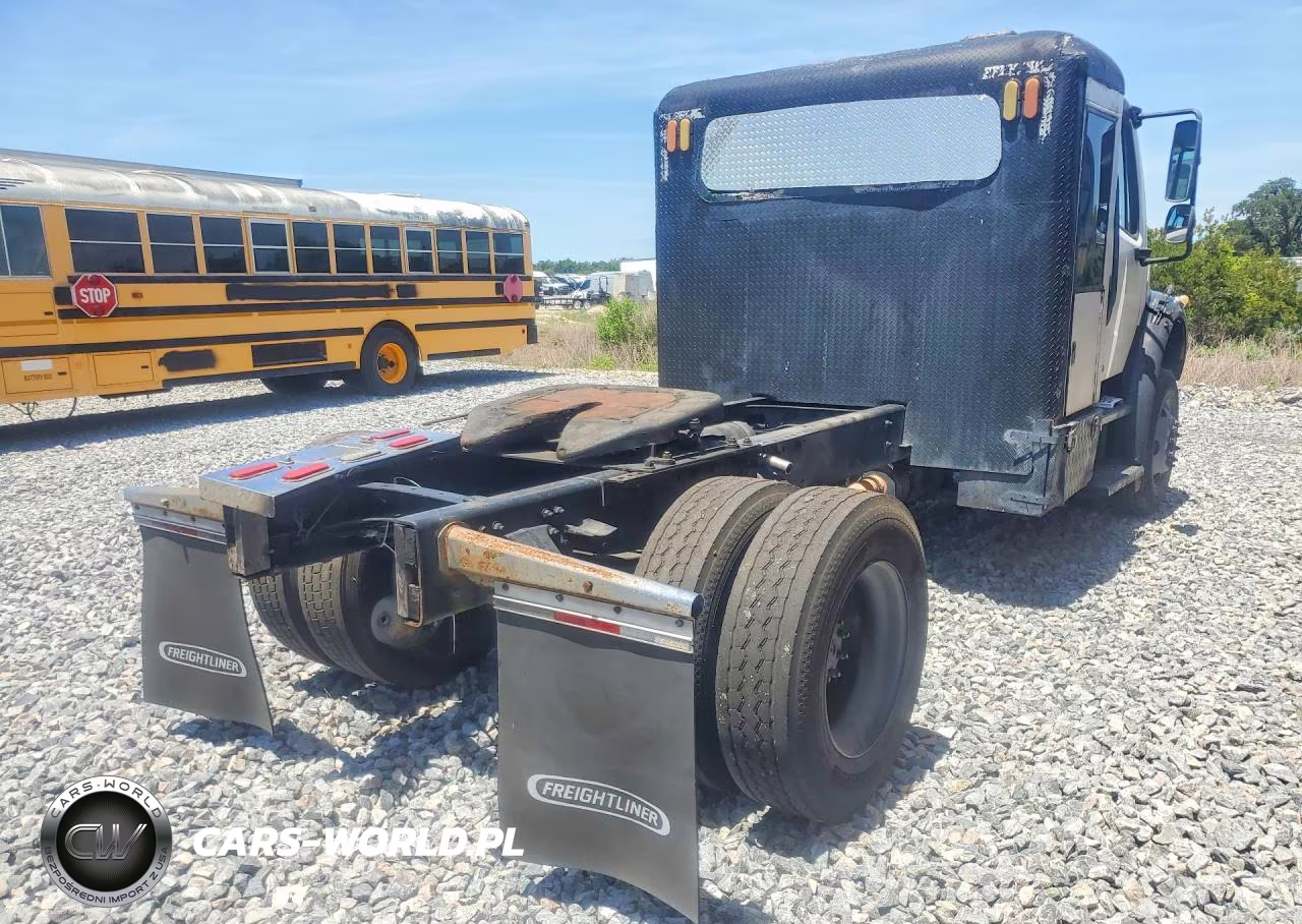 2010 Freightliner M2 106 Medium Duty VIN:1FVACXBS8ADAN7843 - 3