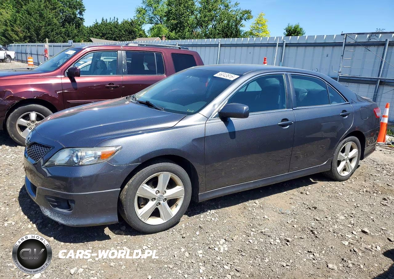2011 Toyota Camry Se – zdjęcie 1 z 12