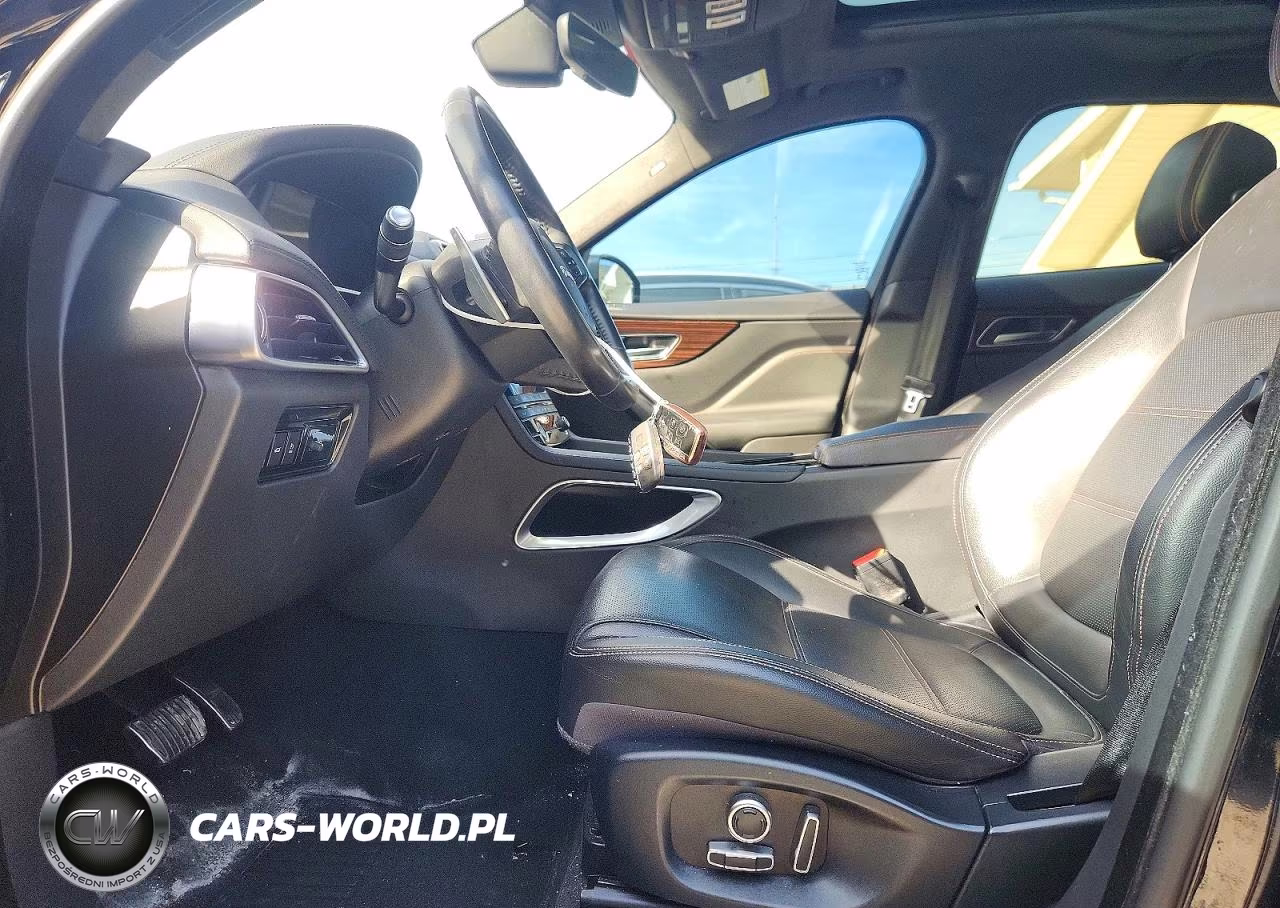 2019 Jaguar F-Pace Prestige VIN:SADCK2FX3KA609575 - 7