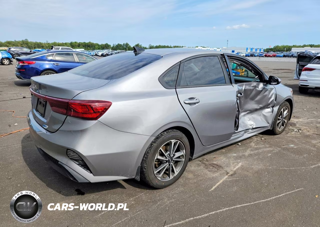 2023 Kia Forte Lxs VIN:3KPF24AD0PE663860 - 3