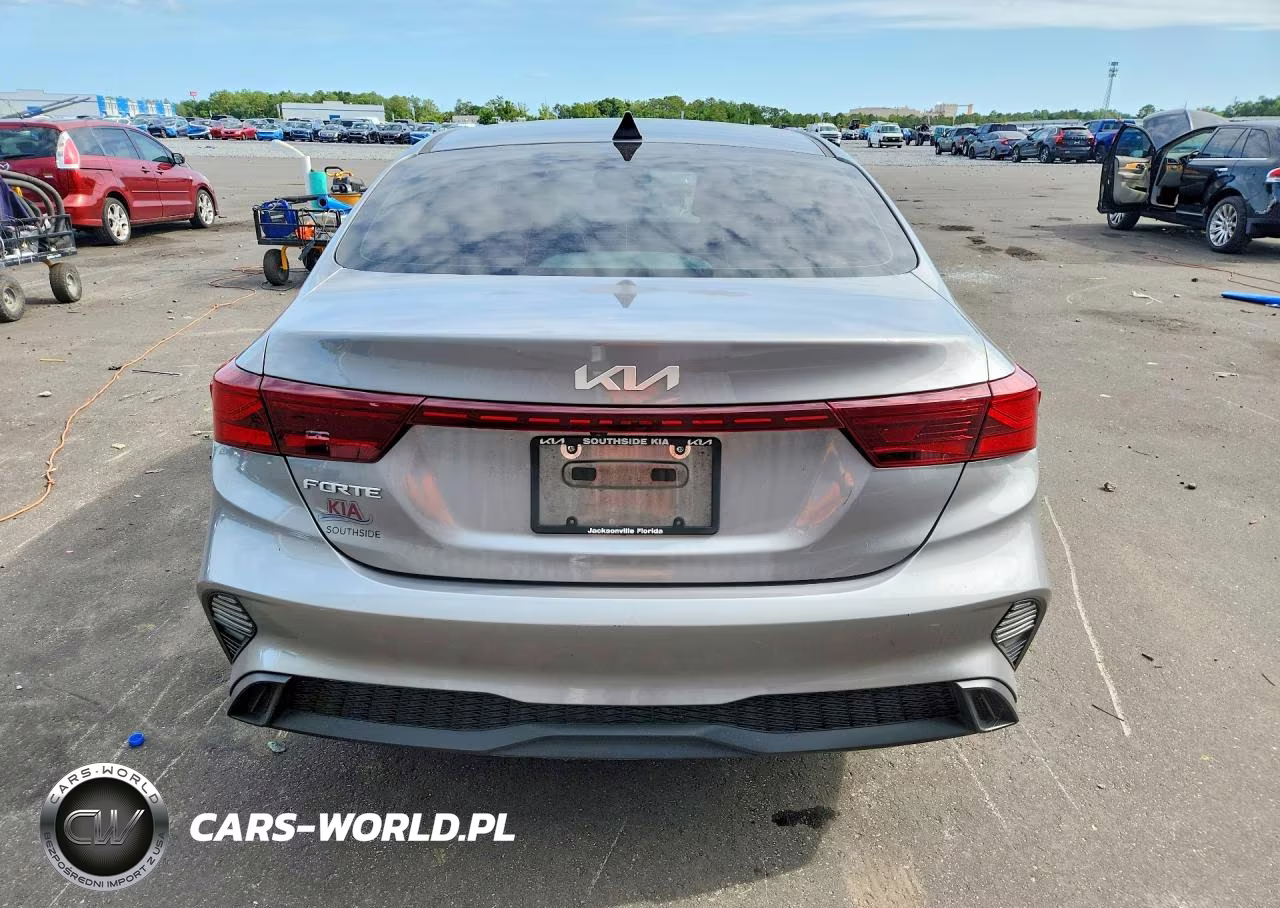 2023 Kia Forte Lxs VIN:3KPF24AD0PE663860 - 6