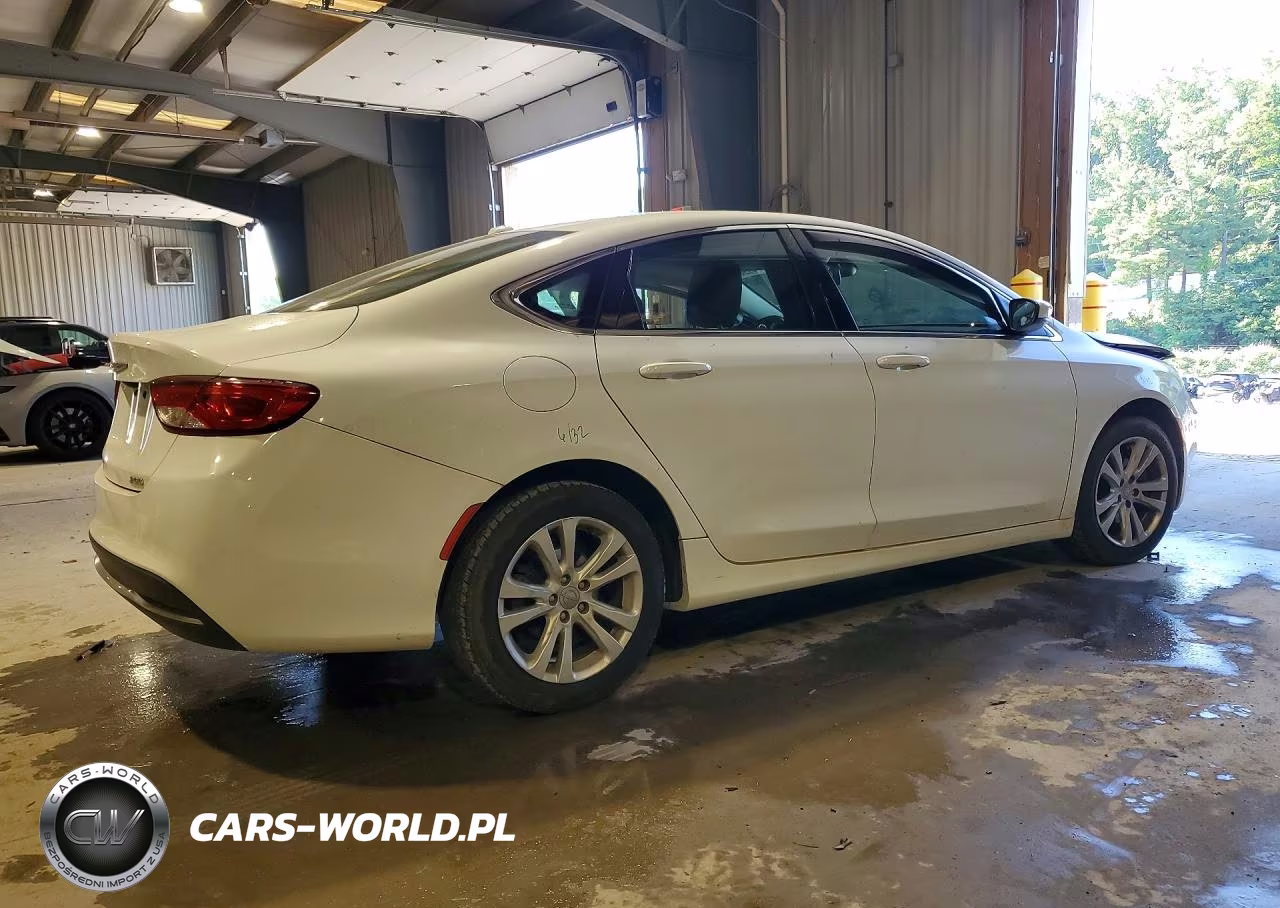 2015 Chrysler 200 Limited VIN:1C3CCCAB6FN705195 - 3