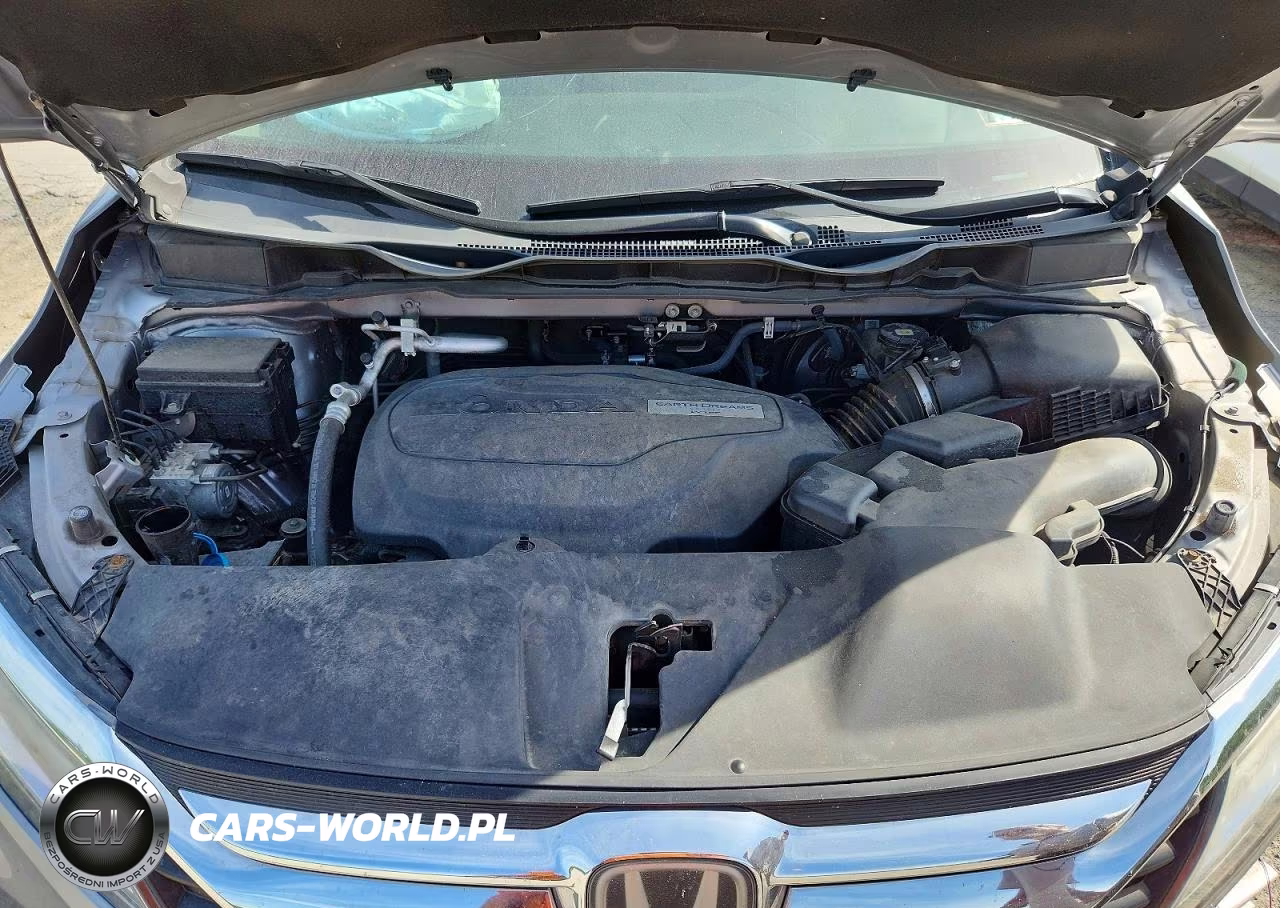 2018 Honda Odyssey Touring VIN:5FNRL6H88JB020401 - 12