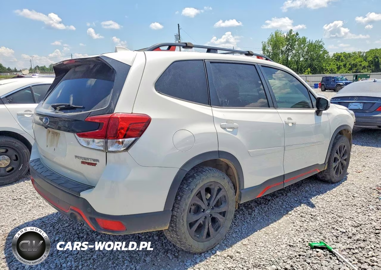 2020 Subaru Forester Sport VIN:JF2SKARC0LH601972 - 3