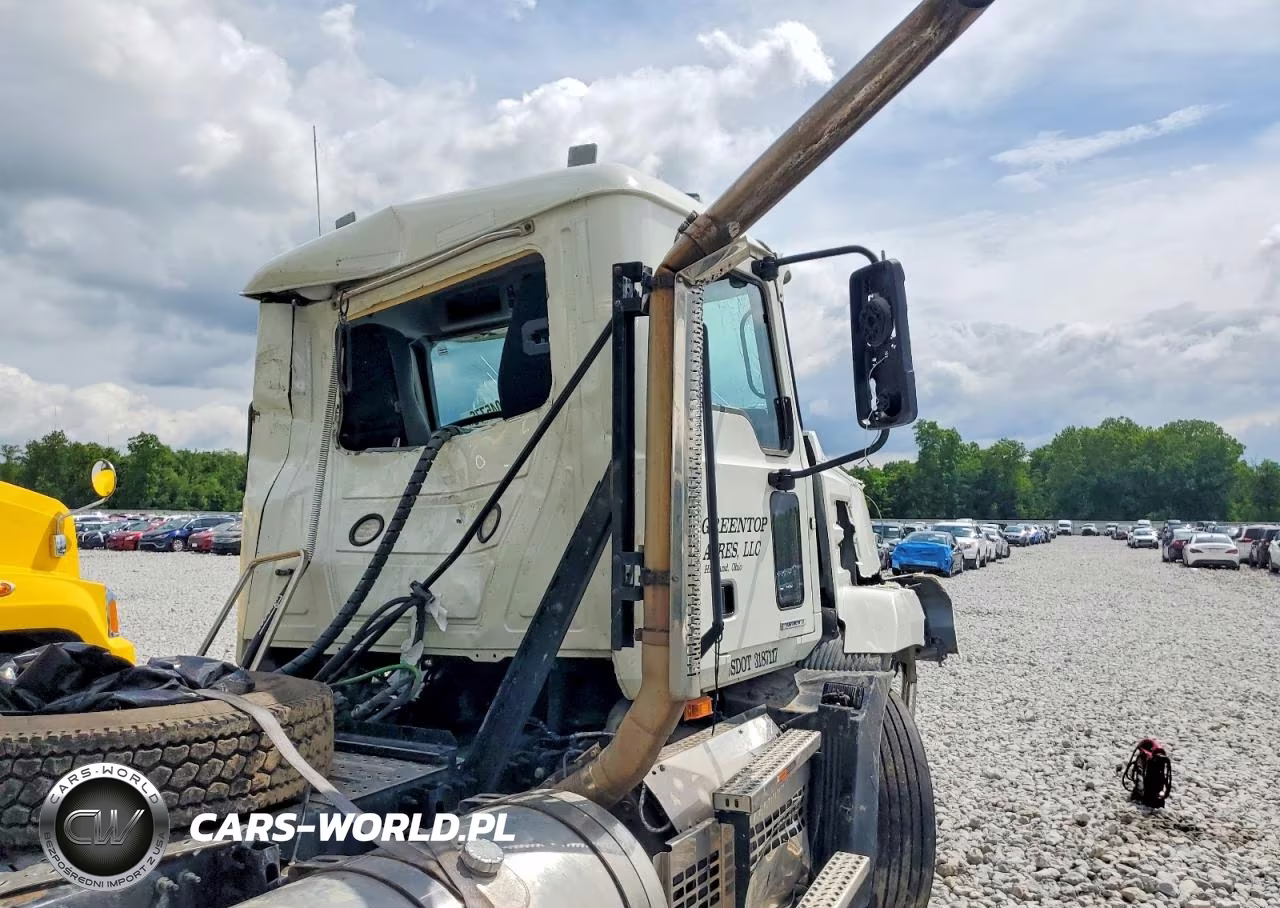 2025 Mack Anthem VIN:1M1AN4GY1SM054041 - 10