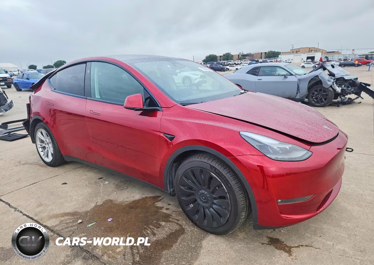 2024 Tesla Model Y VIN:7SAYGAEE6RF092676 - 4