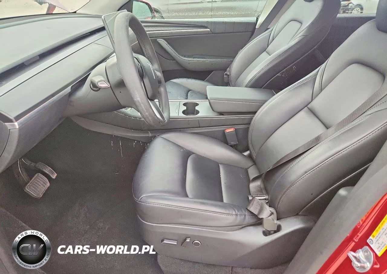 2024 Tesla Model Y VIN:7SAYGAEE6RF092676 - 7