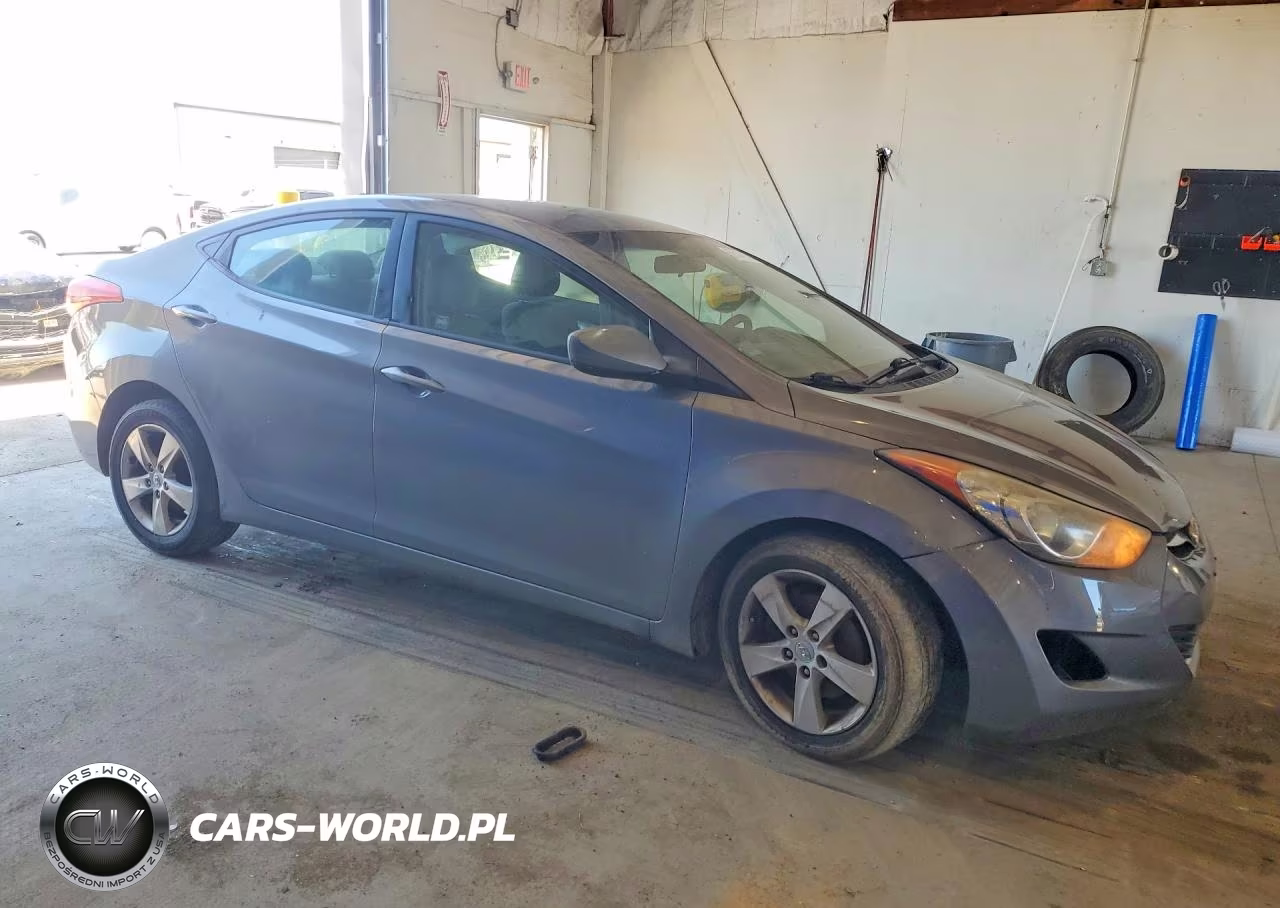2012 Hyundai Elantra Gls VIN:5NPDH4AE9CH093751 - 4